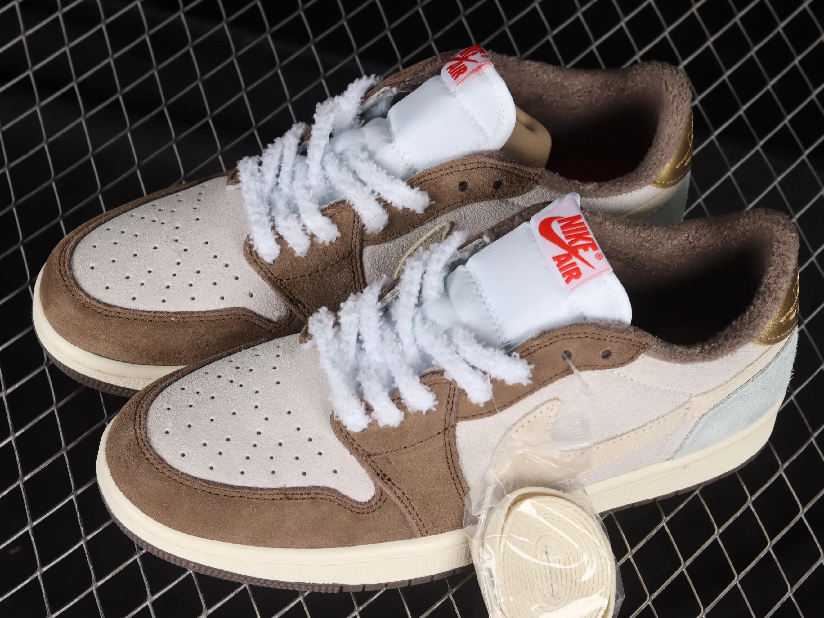 All categories Air Jordan Jordan series basketball shoes Air Jordan 1 Low Air Jordan 1 Low "Year Of The Rabbit" AJ1 Joe 1 Year of the Rabbit limited low-top basketball shoes DV1312-200